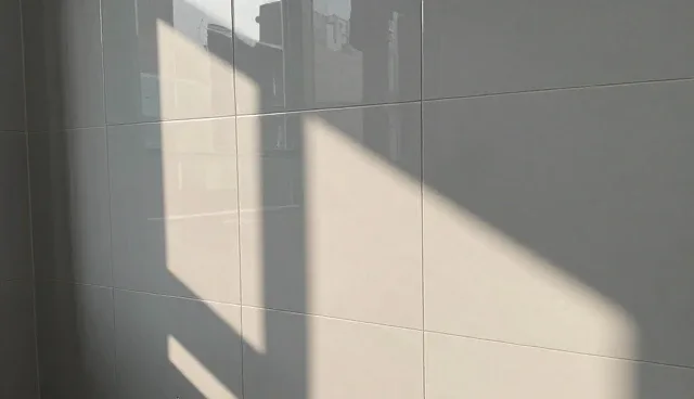 瓷砖性能与适用条件的处理方向，全流程跟进